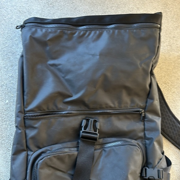 Lululemon Computer Backpack - Picture 4 of 8